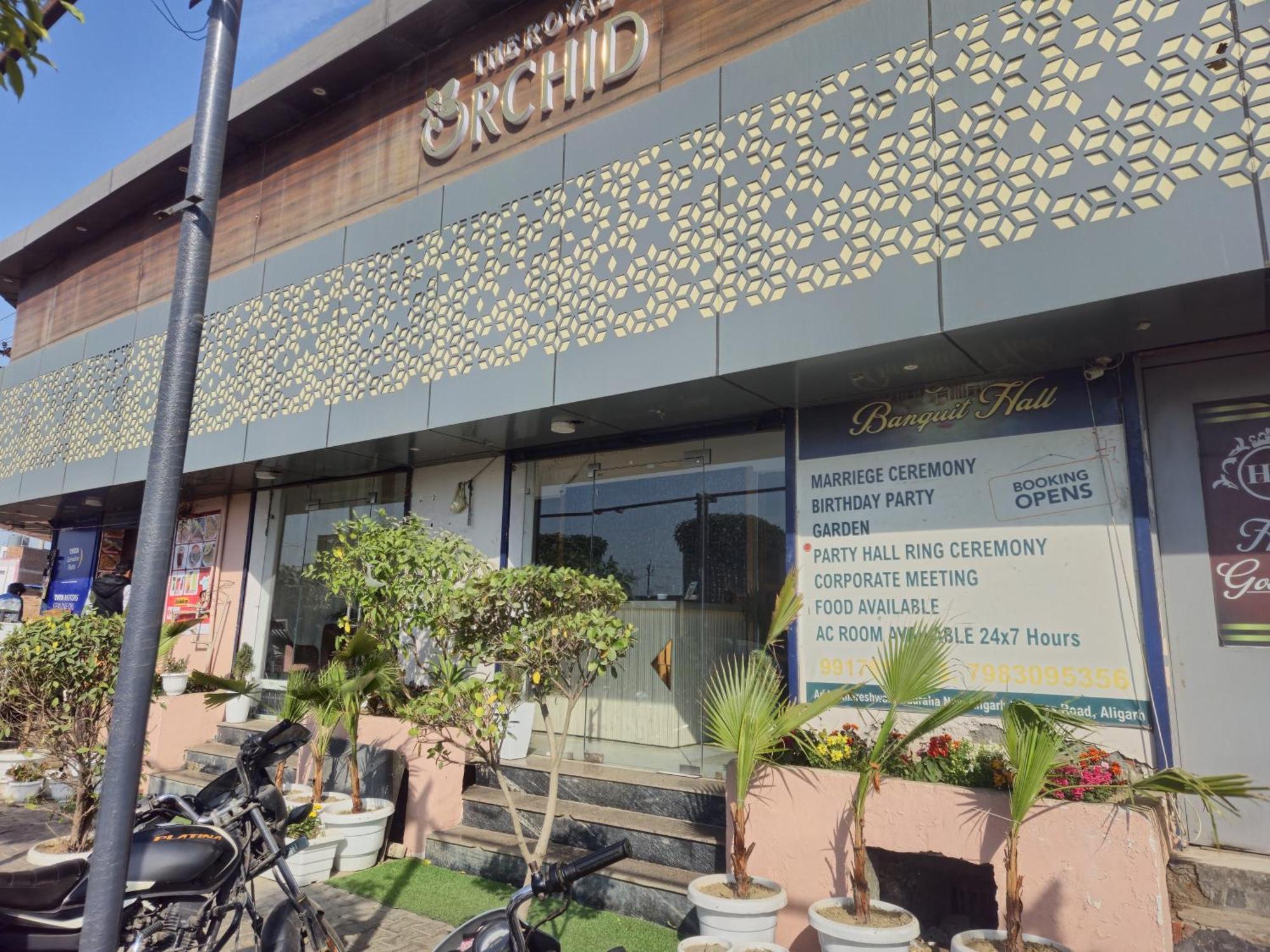Hotel Royal Orchid Aligarh Exterior photo